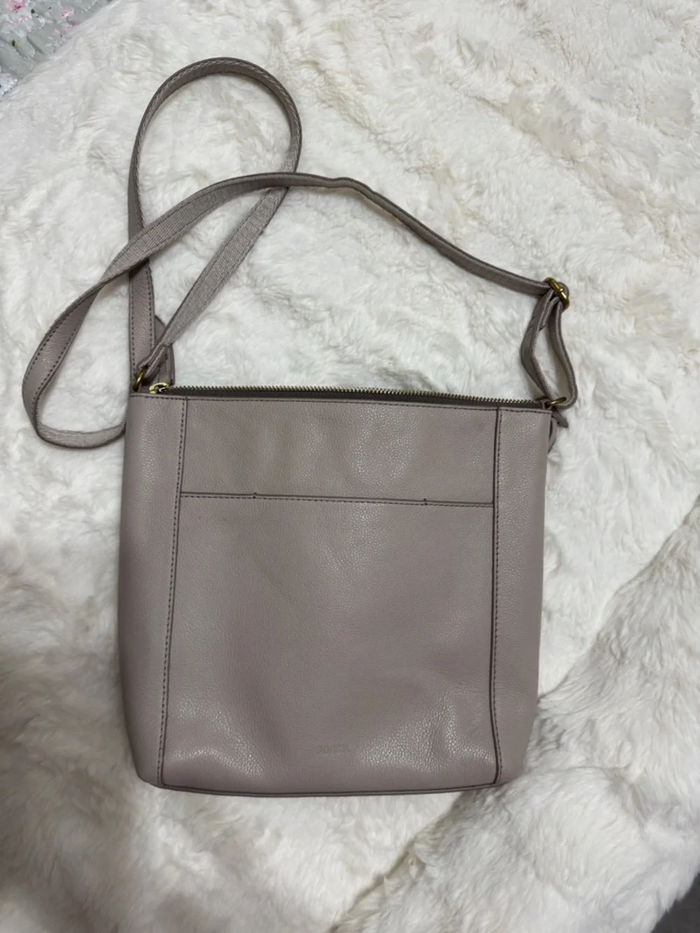 Fossil Tara Taupe Leather Crossbody Bag with Zip Pocket - Picture 3 of 7